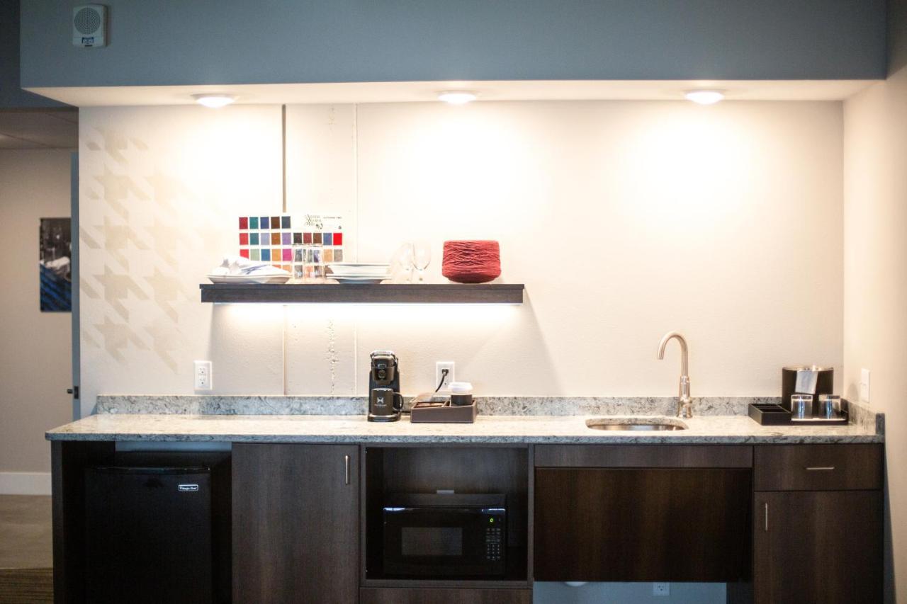 Hotel Millwright Amana Ngoại thất bức ảnh